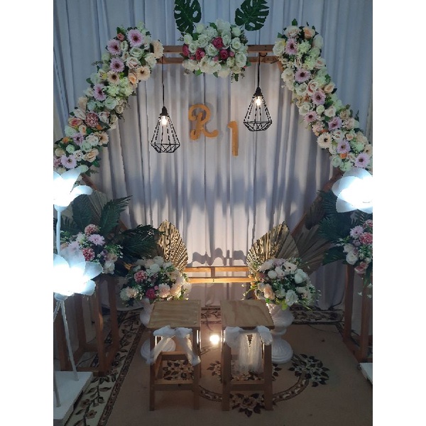 Sewa Backdrop Lamaran / Akad / Pemberkatan type Hexagonal Lampu kelopak