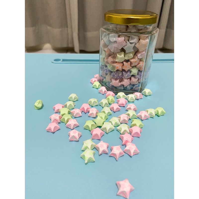 

(50 PCS) Origami Bintang (Lucky Stars) GLOW IN THE DARK