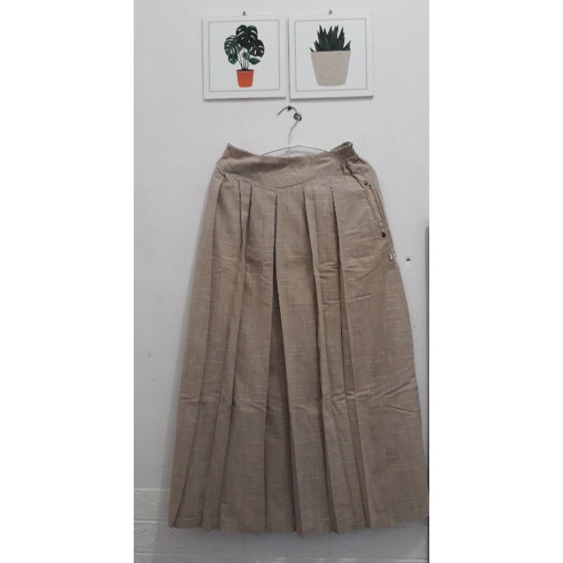 Preloved Rok Panjang Brand Corniche Size S