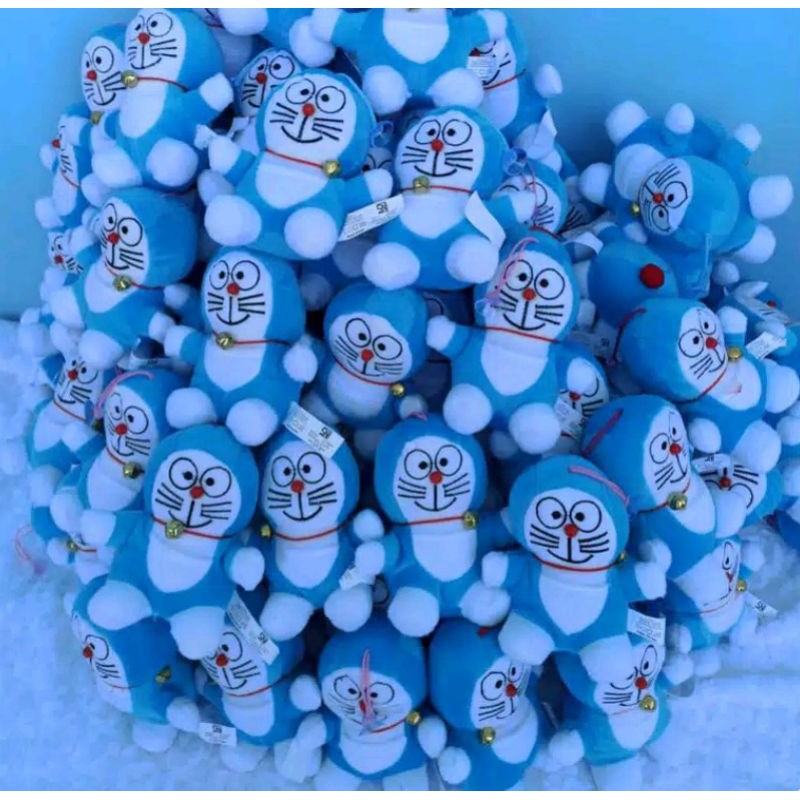 BONEKA DORAEMON MINI