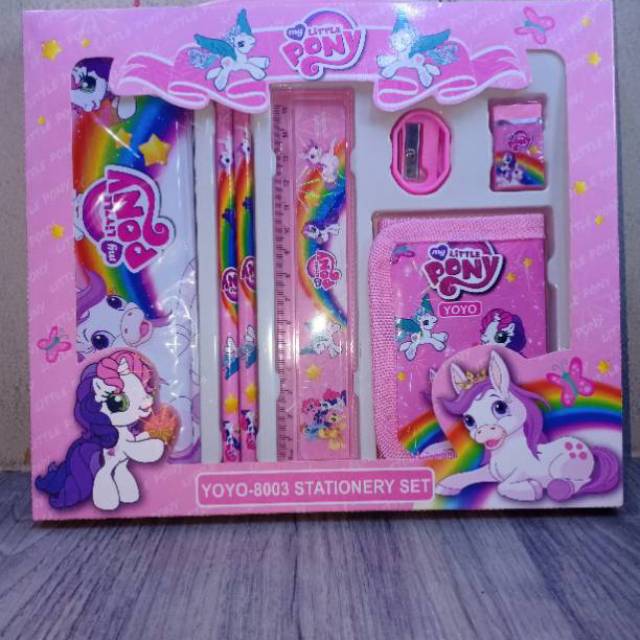 

Kotak pensil set dompet / Alat tulis set