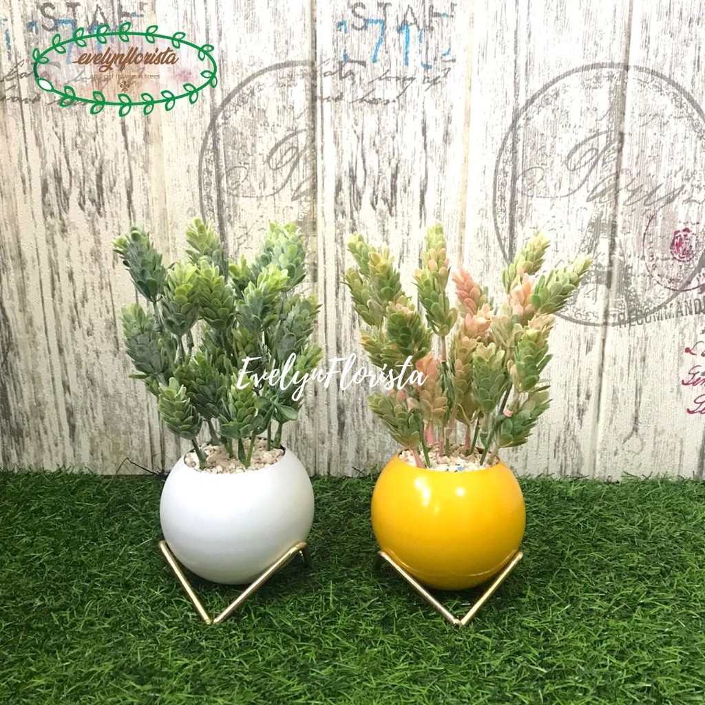 Bunga Pinus Artificial Standing Besi Gold Mini Pajangan Meja Rak Tanaman Hias Latex Plastik Dekorasi