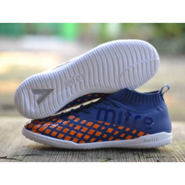 Sepatu futsal mitre invader in original