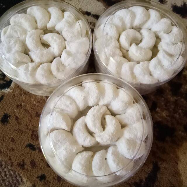 

Kue putri salju/kue kering lebaran