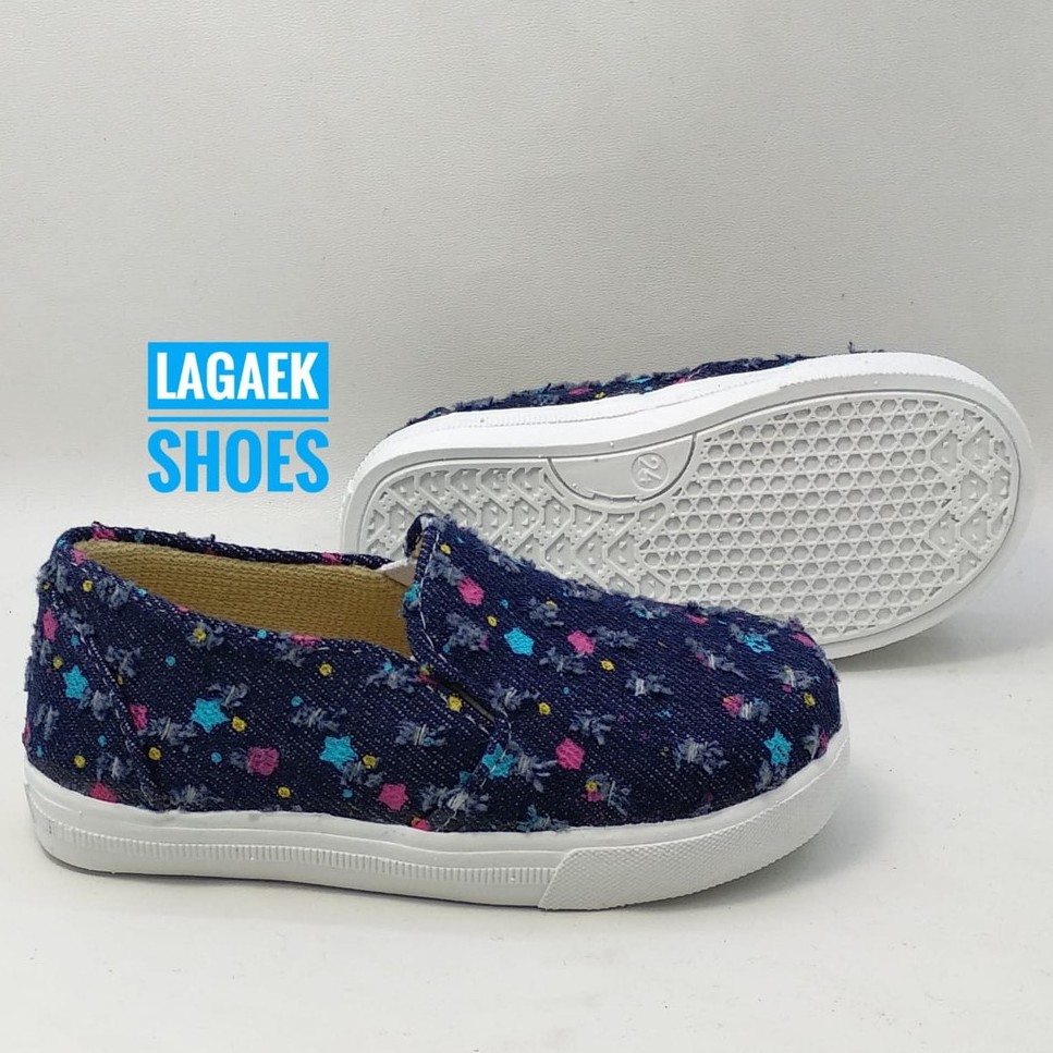  Sepatu  Anak  Perempuan  Usia  Size 5 6  7 Tahun  Motif Bunga 