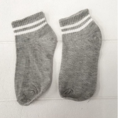 ❄ TMALL ❄ R140 Kaos Kaki Korea Style Casual Sport Motif Garis Bahan Katun Warna Polos Medium Sock-ABU-ABU