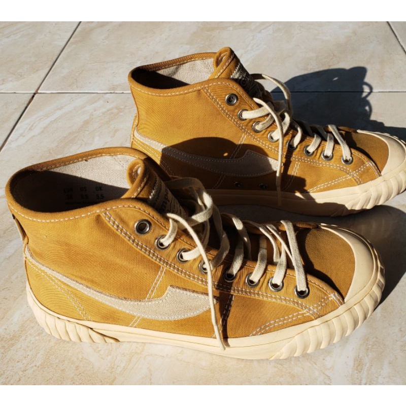 compass vintage yellow mustard