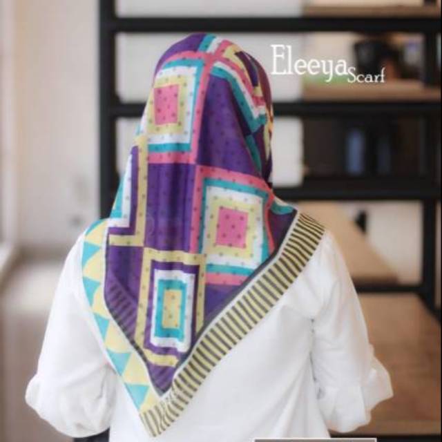 HIJAB SEGIEMPAT MOTIF ELY 74 II Eleeya Scarf