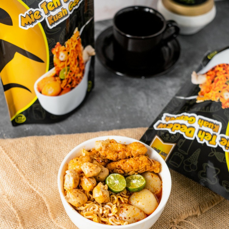 

Teh Dedew Mie Kuah Geprek