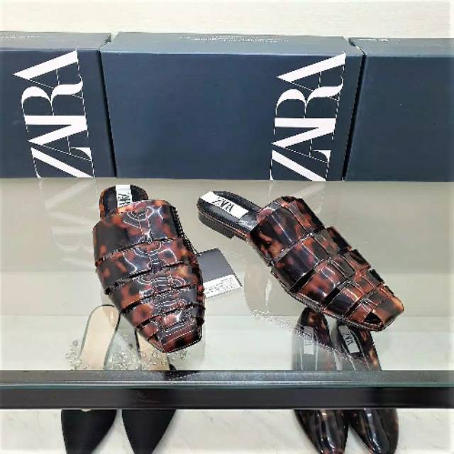 Zara sandal flat