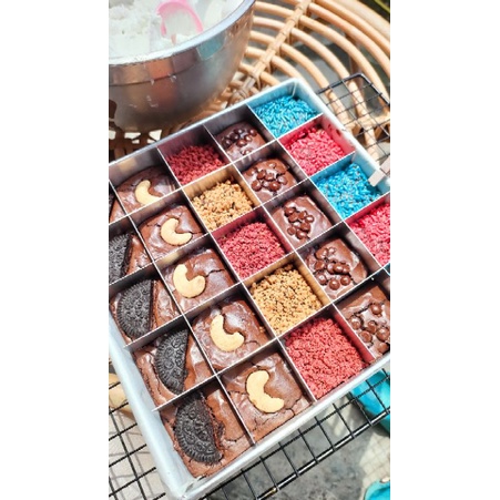 

Brownies uk. 20*20 cm = 25 potong