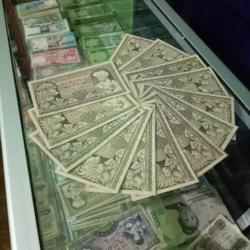 uang kuno 100 diponegara 1952