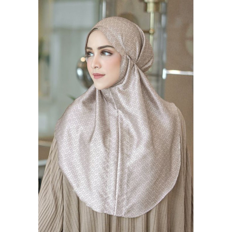 Buttonscarves The Tapis Slip on Navajo