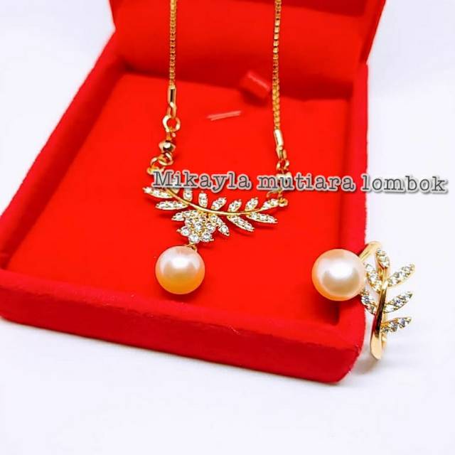 Perhiasan lapis emas mutiara Lombok ( Mutiara tawar )