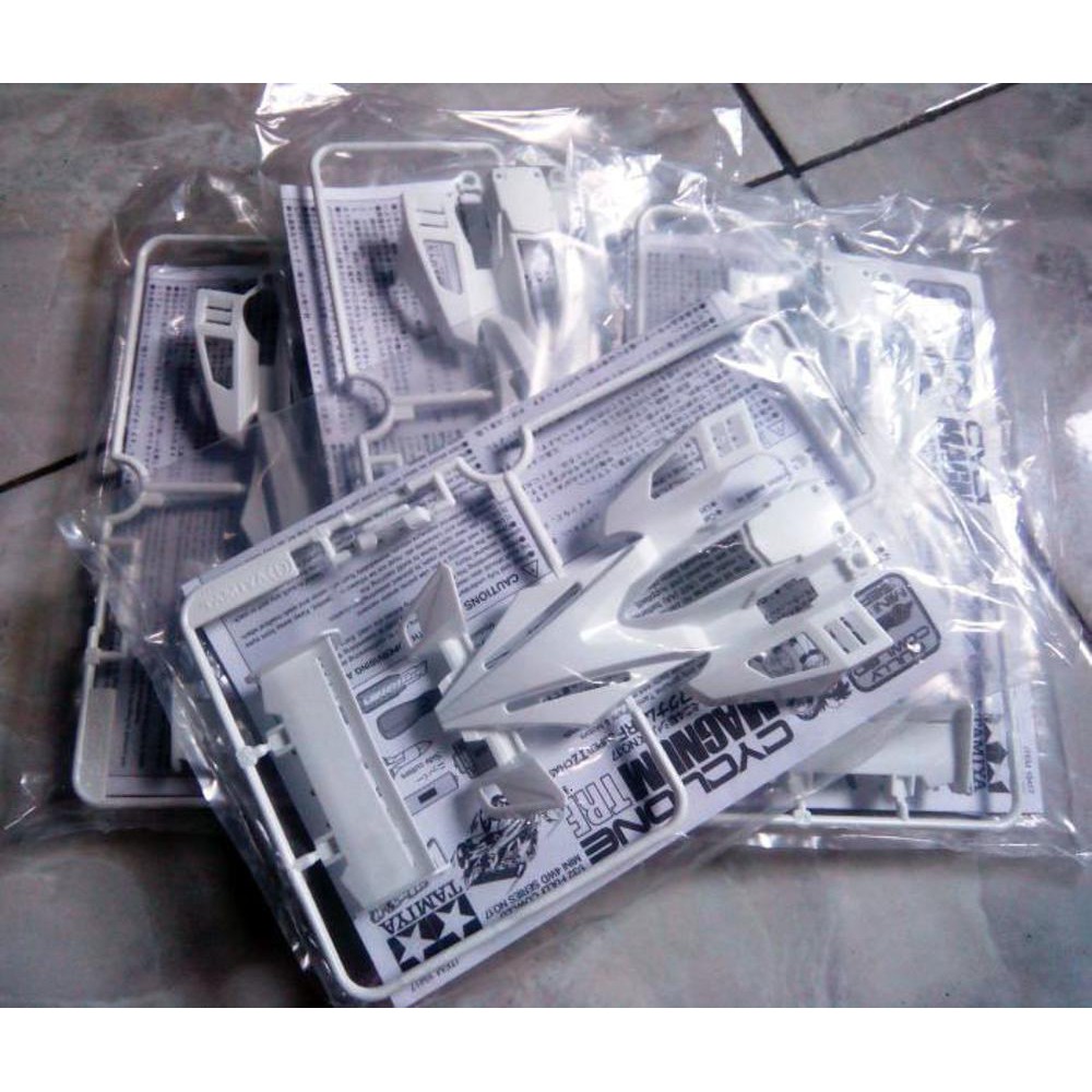 Tamiya Body Cyclone Magnum TRF Original & Decal Sticker