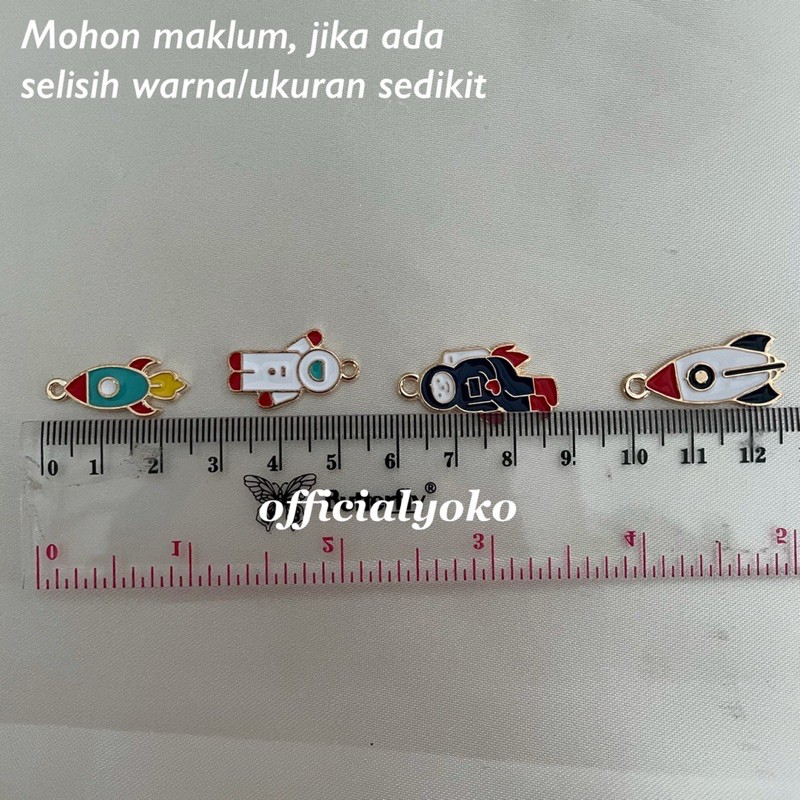 Charm Edisi Planet (ukuran di gambar)