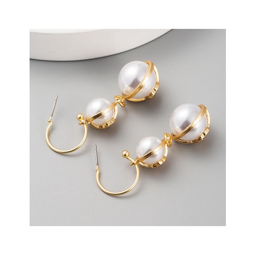 LRC Anting Gantung Fashion Golden Flower-set Pearl Geometric Alloy Earrings K01260