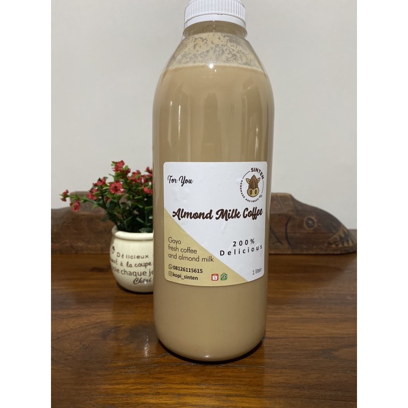 

Sinten Susu almond dengan kopi