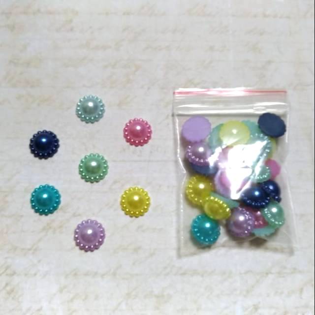 Mutiara Setengah / Mote Sebelah Motif Bunga 10 mm Warna (25 pcs)