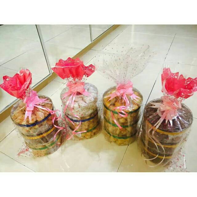 

(Promo)Paket kue lebaran 3 toples