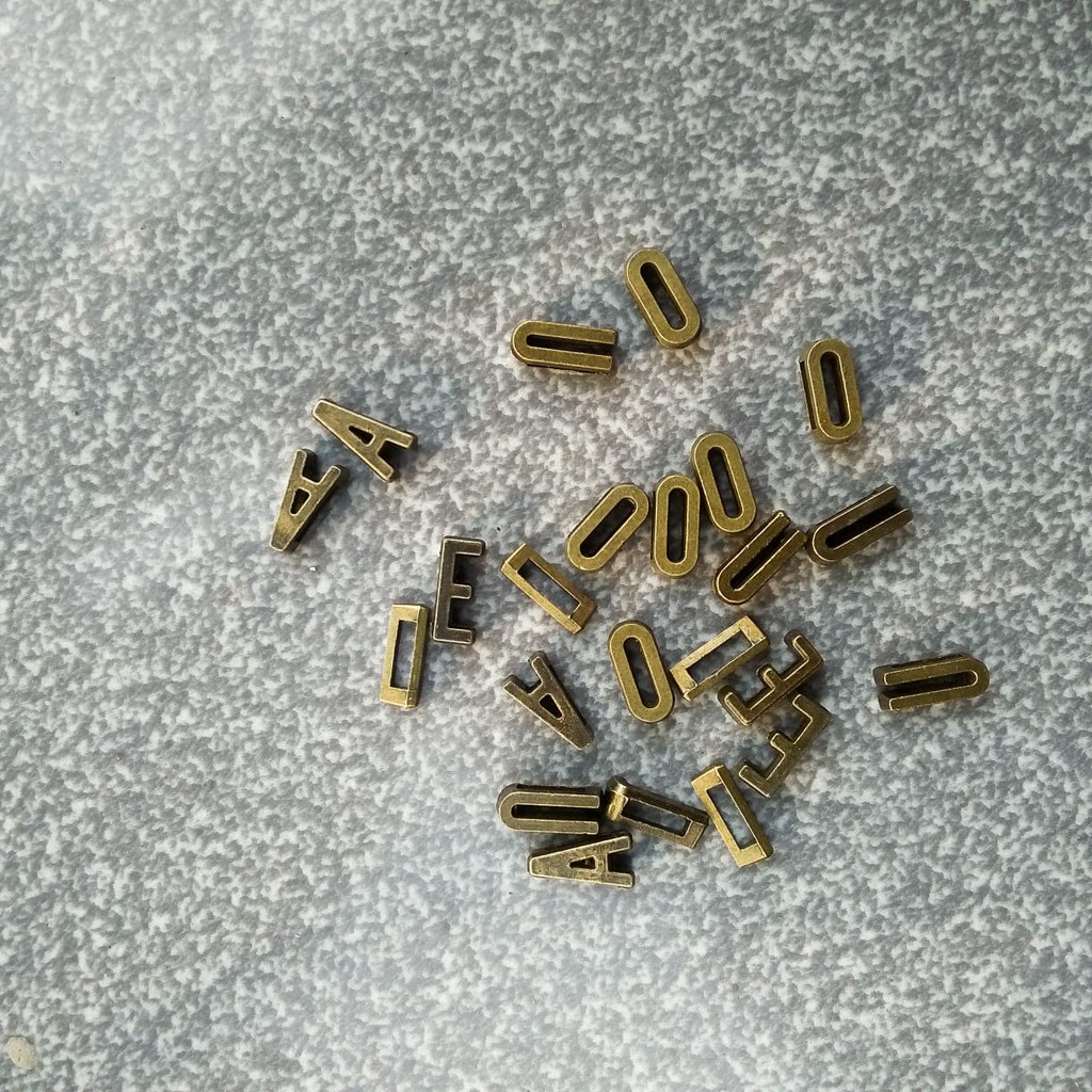 

TAMBAHAN BANDUL NAMA(TIDAK BISA BELI BANDULNYA SAJA)