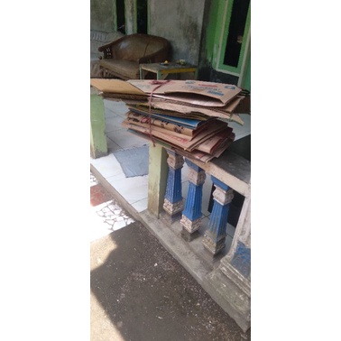 

Kardus atau tambahan peking