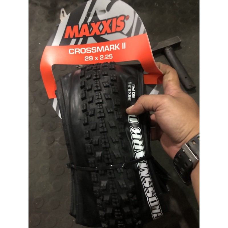 ban luar maxxis crossmark II 29x2.25