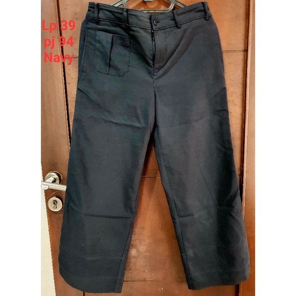 celana panjang Isuga