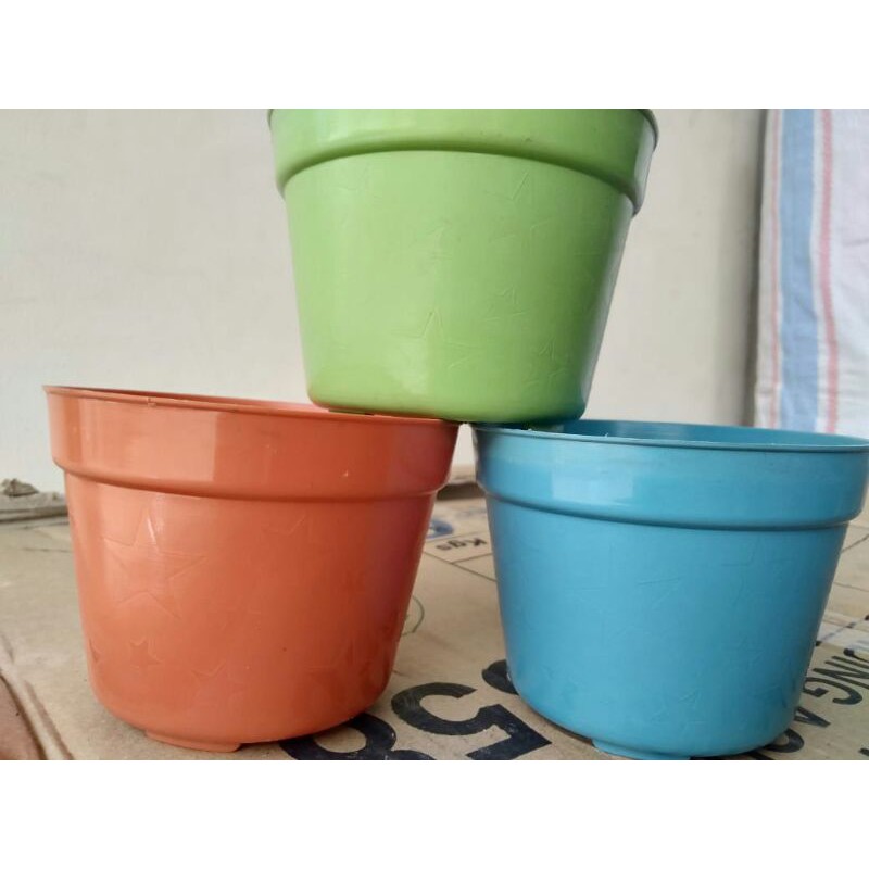 Pot Plastik / Pot Bunga / Pot Warna / Pot Bunga Hias / Bunga / Bunga Hias / Tanaman Hias