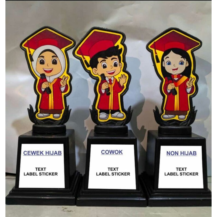 vandel wisuda plastik