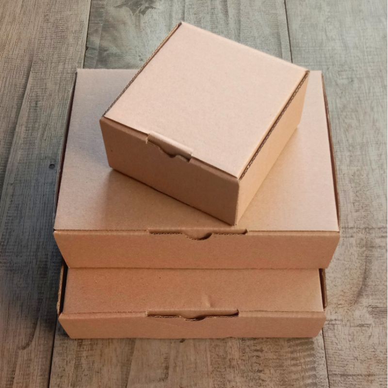

Box Kado / Gift Box / Kotak Hadiah