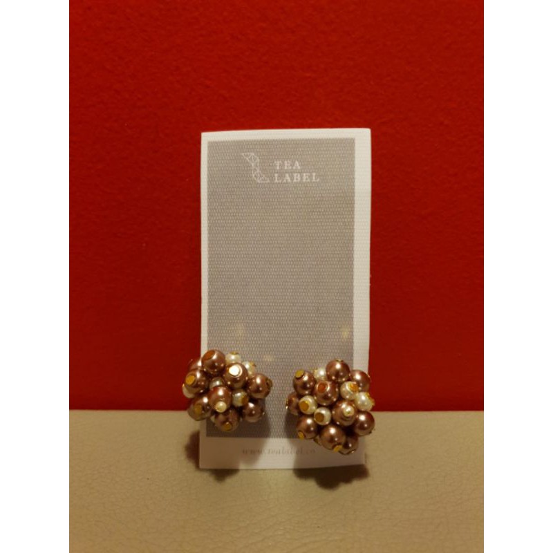 

Earing Pearl Gold by Tea Label