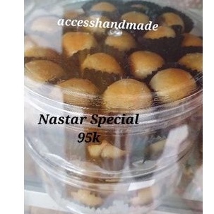 

Kue Nastar nanas Fresh pesanan Hampers CNY Natal Lebaran.1toples penuh.