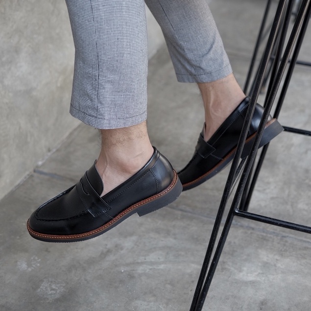 Pascal Black | Sepatu Hitam Tanpa Tali Loafers Pria Casual Kerja Formal Kantor Original Laki | FORIND Oxwalker