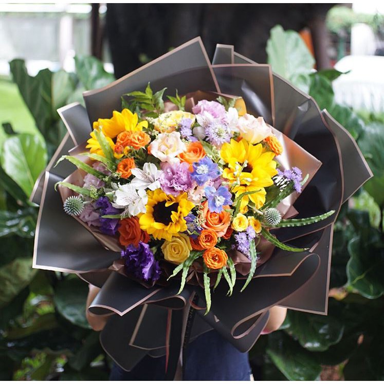 

Termurah! FLOWER WRAPPING GOLD LINE COLOR (ECER) TRANSPARENT CELLOPHANE KERTAS BUNGA