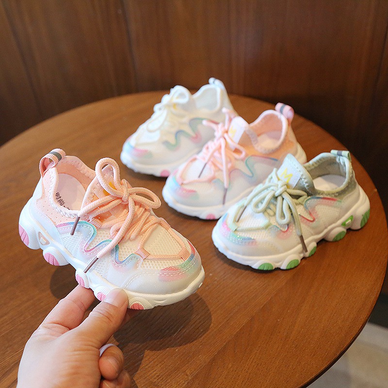 Sepatu sneakers import anak gaya keren model tali sepatu