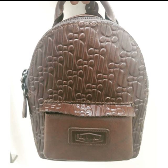 Berliano Levi, 1 kantong utama,1 kantong kecil resleting depan, 3in1:slempang,ransel,waistbag