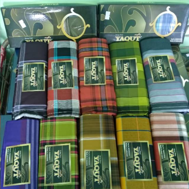 Grosir Sarung atlas afkir merk Yaqut  1dos isi 10 pcs