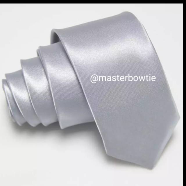 Dasi panjang silver polos