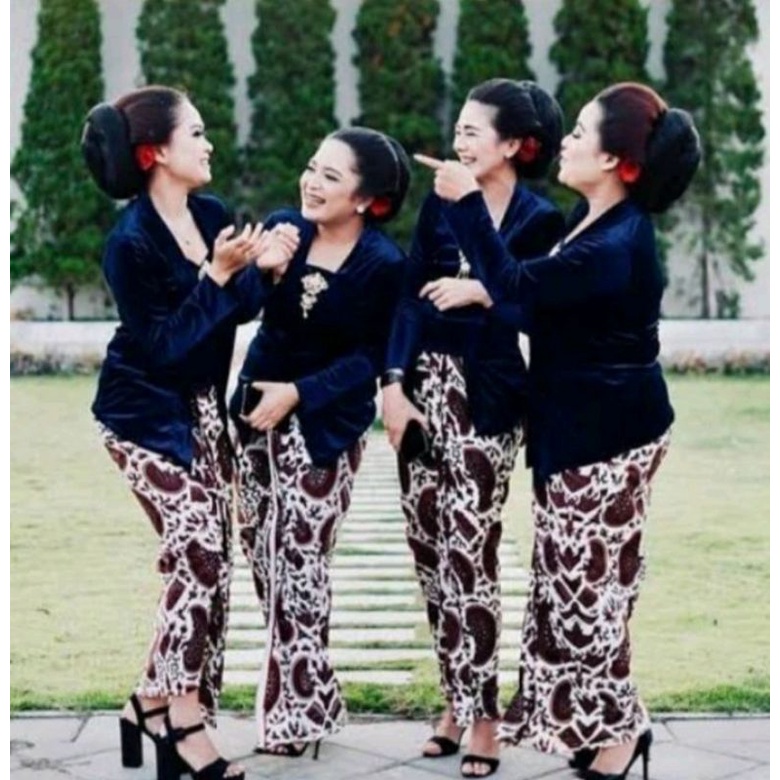 KEBAYA BLUDRU KUTUBARU / PAKET KEBAYA+BROS SUSUN 3 / BAJU DOMAS