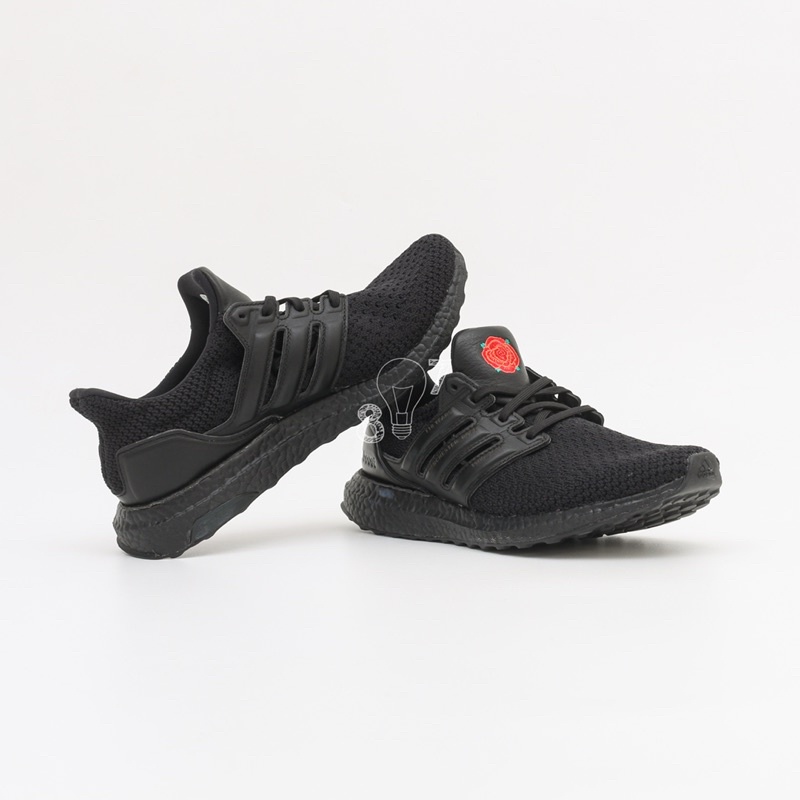 Manchester United x Ultraboost Triple Black