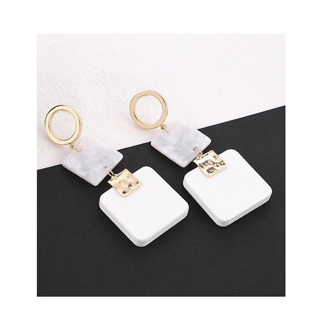 LRC Anting Tusuk Fashion Square Plate Earrings Y61267