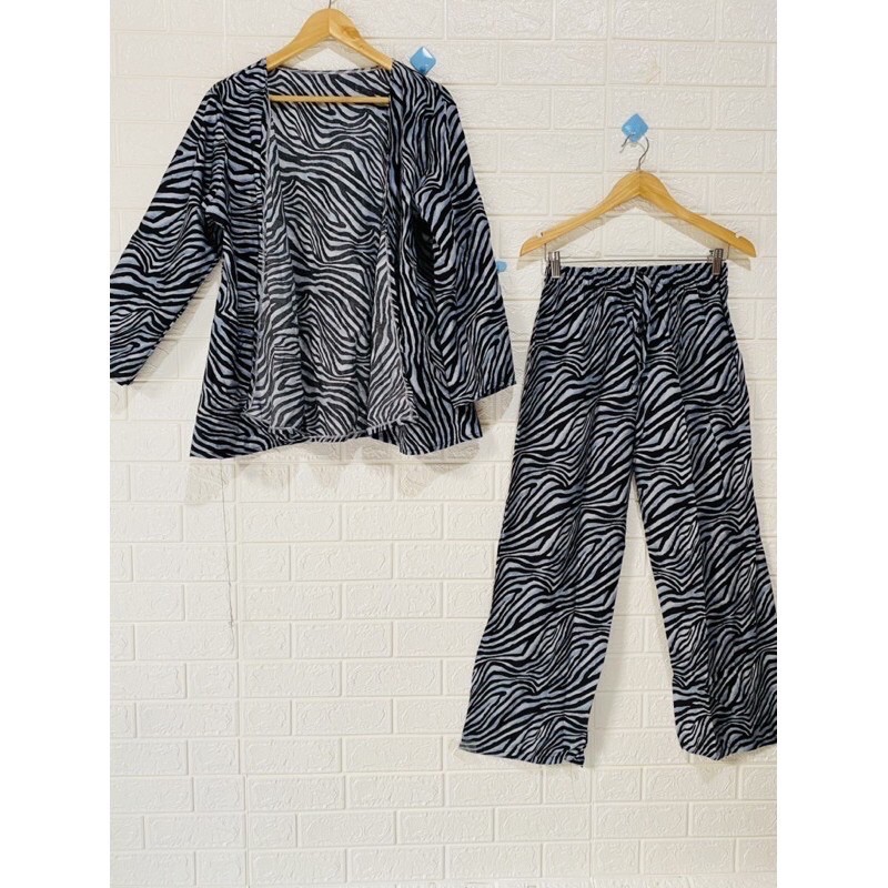 setelan auter lengan panjang & celana panjang  #ZEBRA#