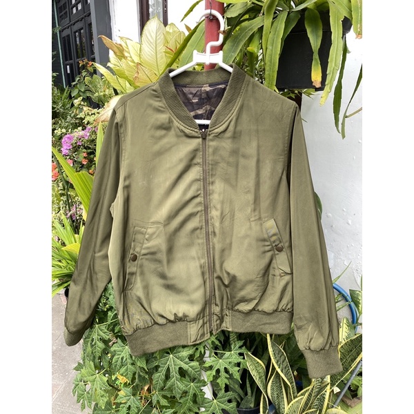 Jaket Reverse bomber new clothes n0t uniqlo original bekas second preloved