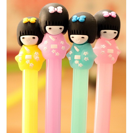 

Pulpen Motif Boneka Jepang