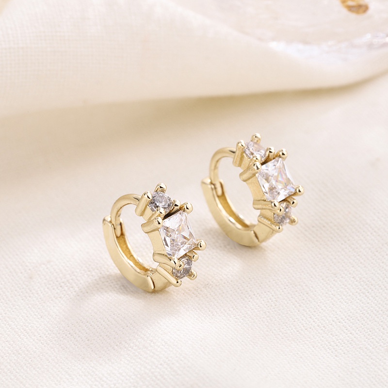 Anting Kristal Bahan S925 Silver Gaya Korea Untuk Hadiah