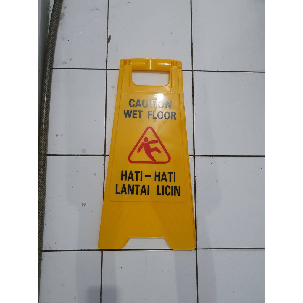 Rambu Plang caution WET FLOOR awas lantai licin basah kokoh tulisan besar perlengkapan pel ngepel