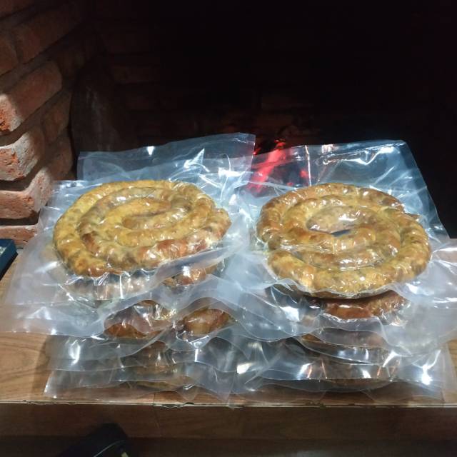 

Urutan Sosis Babi Tepi Buyan Khas Bali NON HALAL