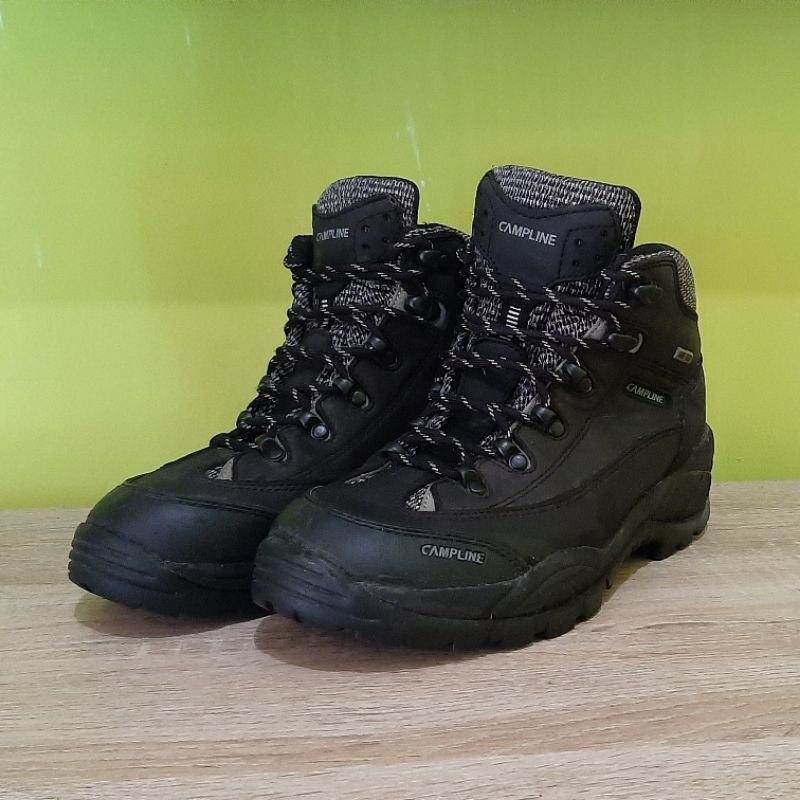 Sepatu Gunung Campline Blackstorm II GTX Size 40 Second