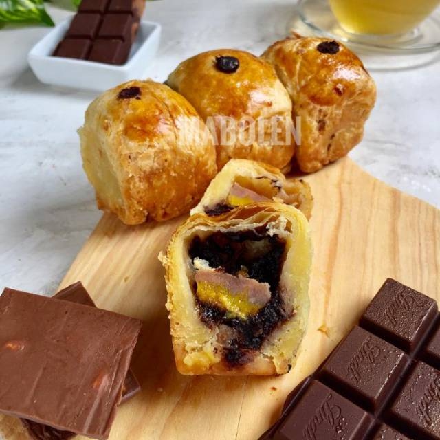 

Pisang bolen coklat keju banana pastry